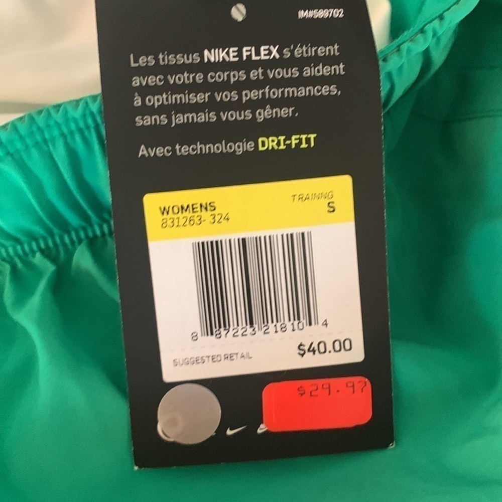 Nwt Nike workout shorts - Picture 4 of 7